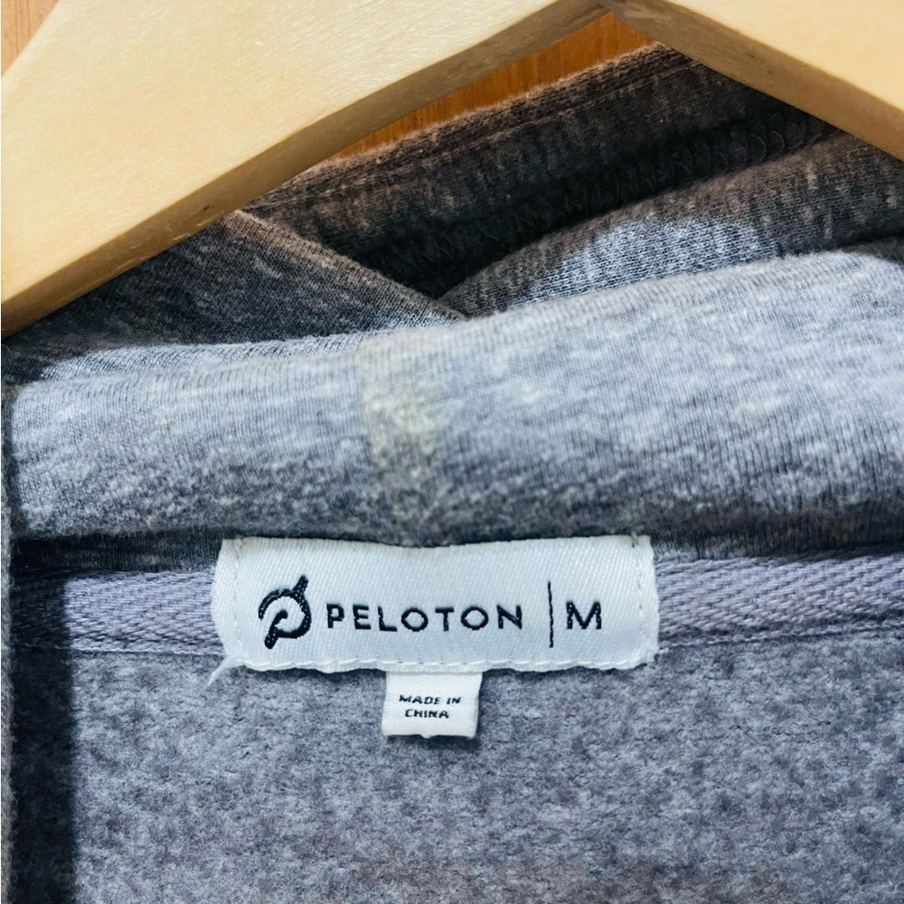 PELOTÓN men swears - Picture 3 of 3